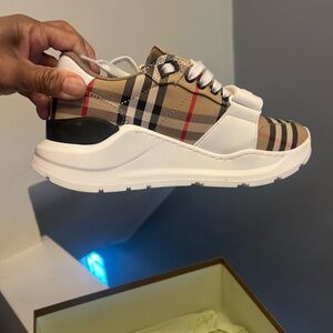 Burberry Brown Shoe In Box